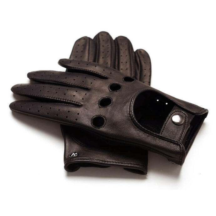 Perfect brown gloves for drivers