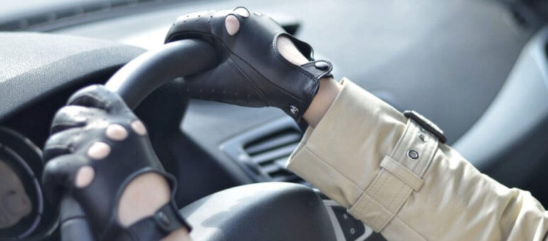 Women's driving gloves
