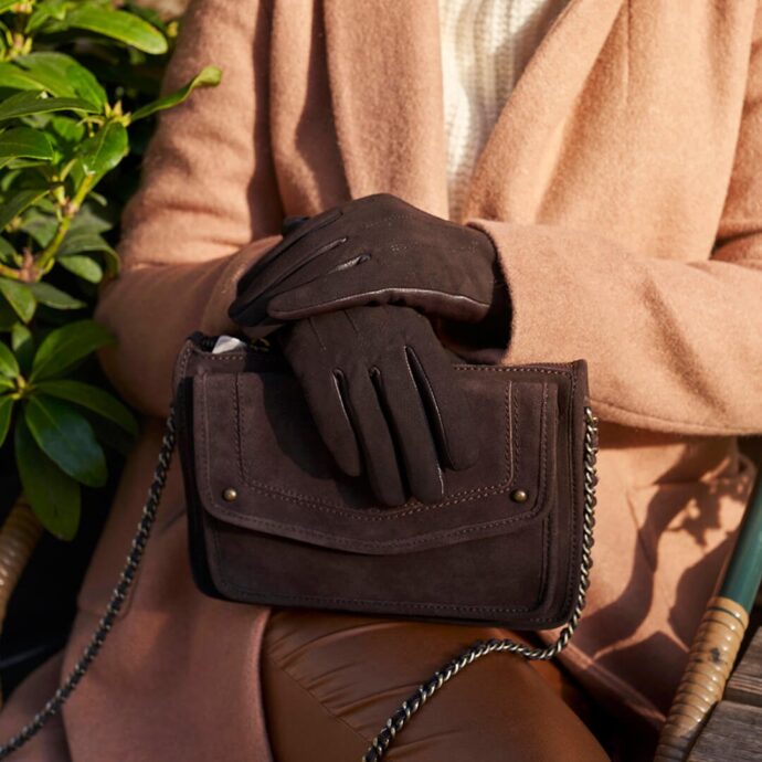 Brown women’s gloves with lining made of lamb nappa leather