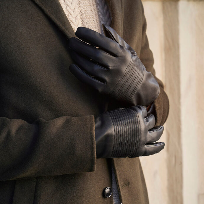 Black gloves with lining made of eco leather